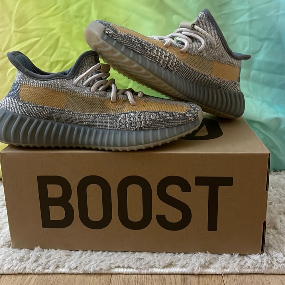 Yeezy Boost 350 V2 Adult